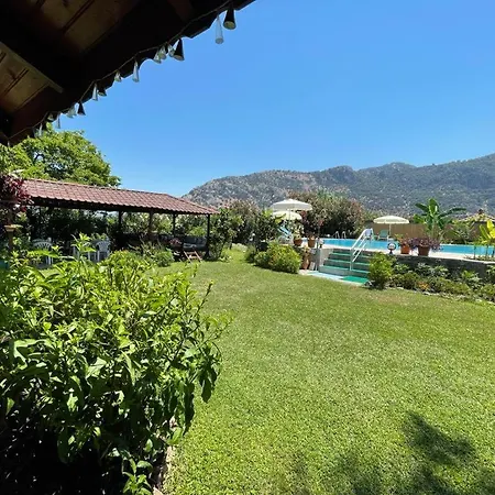 Oda ve Kahvaltı Garden *