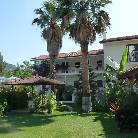 Bed and Breakfast Garden *