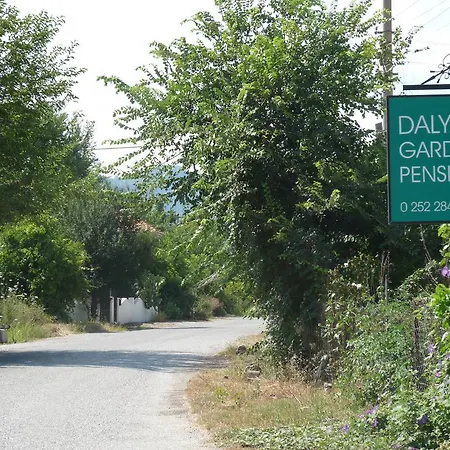 Oda ve Kahvaltı Garden *