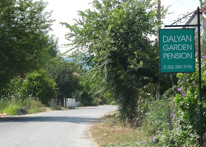 Oda ve Kahvaltı Garden *