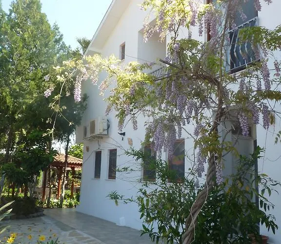 Garden Oda ve Kahvaltı *